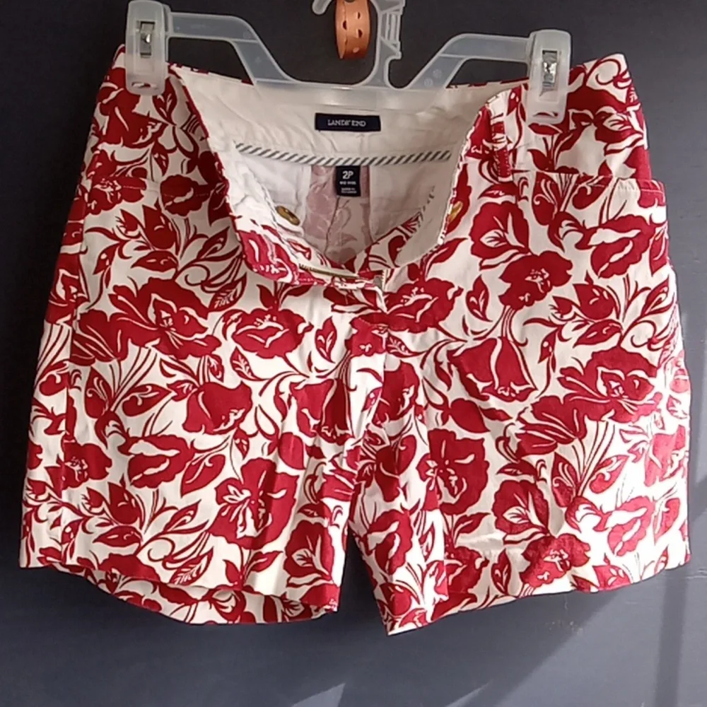 GUC LAnds end white and deep red shorts size 2P - Picture 1 of 5